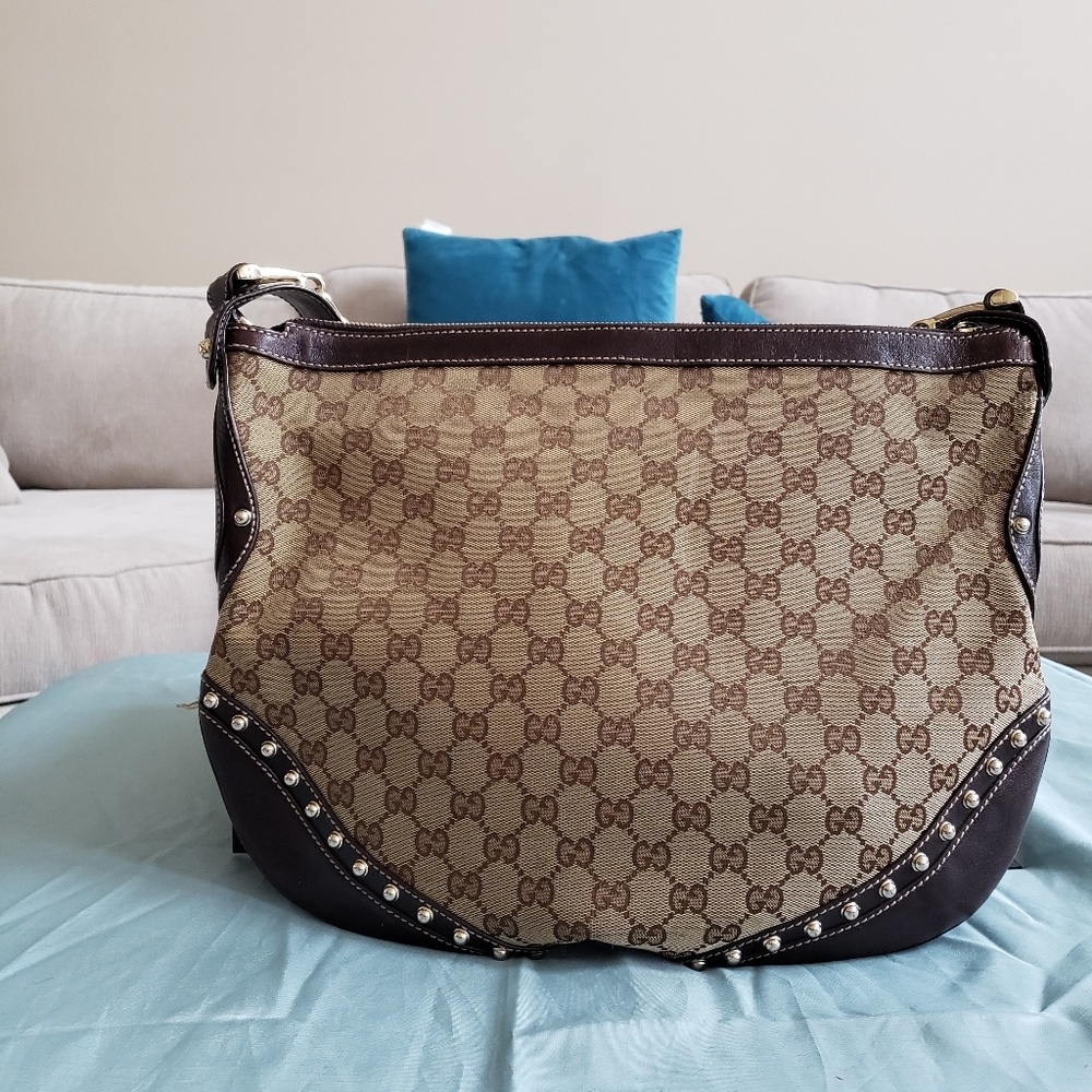 Gucci Handbag with gold hardware